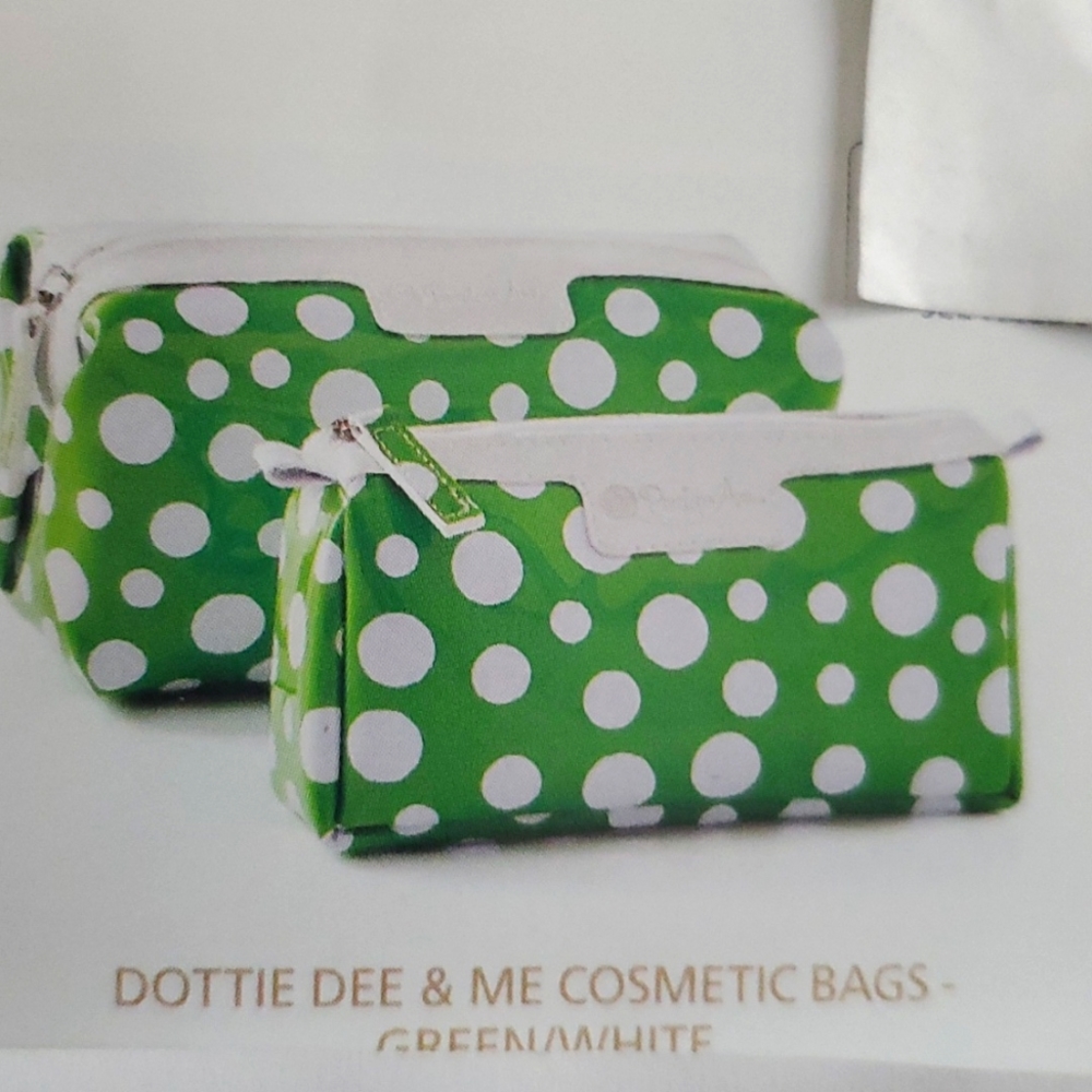 Set of 2 cosmetic bags. Plastic feel,so wipes clean. NEW Green White Polka dots